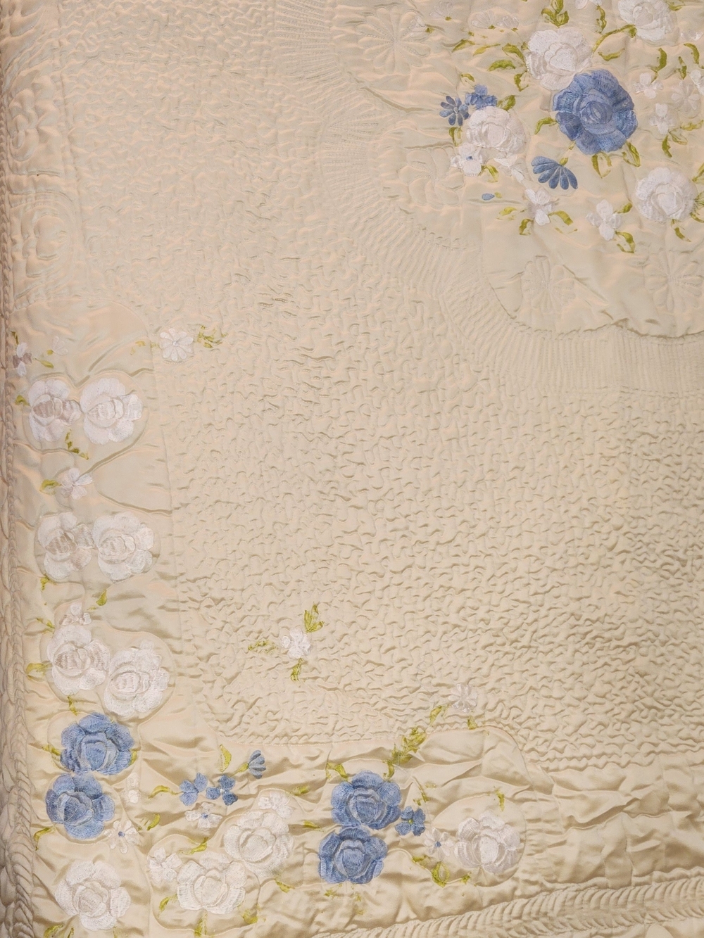 Vintage Quilted Bedspread Raised Floral Candlewick Embroidery  Yellow Base  Full - Picture 6 of 11